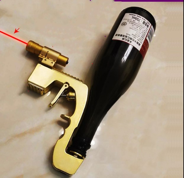 Champagne Sprayer & Wine Stopper